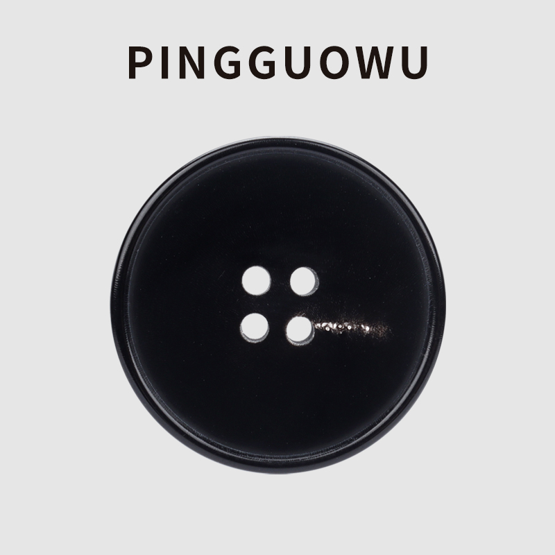 满300减30天然黑水牛角纽扣