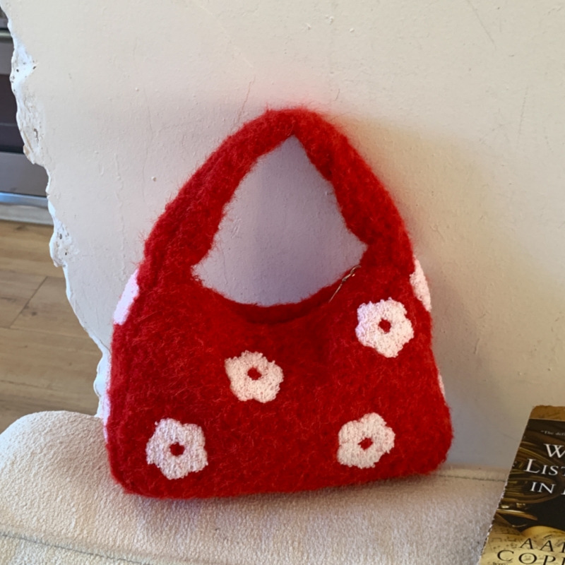 可爱花朵毛绒手提包包女式2025新款百搭毛呢慵懒风日常百搭手拎包