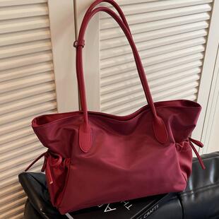 韩系风尼龙布大容量托特包2025新款 小众设计手提单肩包潮 温柔时尚