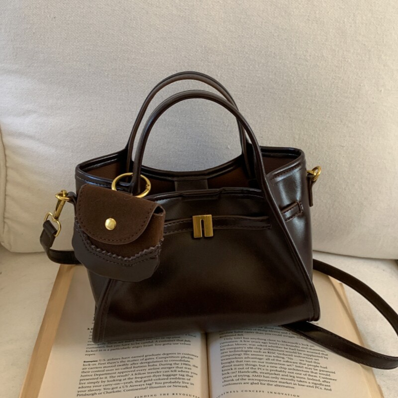 法式复古手提水桶包包女2025新款轻奢中古单肩包小众高级感斜挎包,箱包皮具/热销女包/男包,水桶包,淘宝优惠券,粉丝福利购,淘宝优惠卷