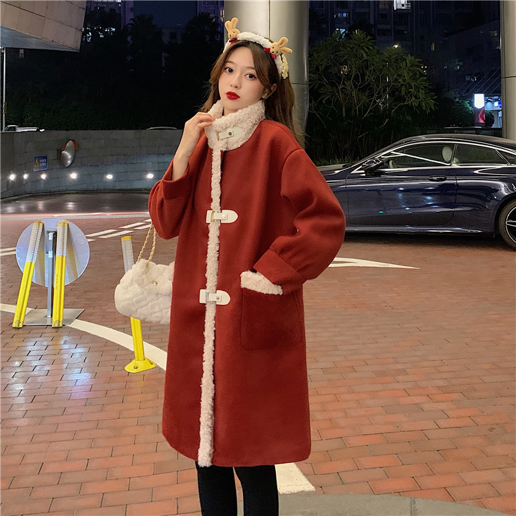Real shot Korean version 2021 New Retro horn button for new year's festive, loose and versatile medium and long woolen jacket
