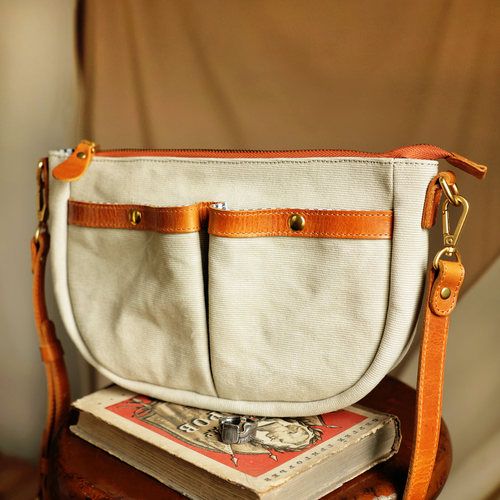 日系文艺复古帆布拼接牛皮斜挎包