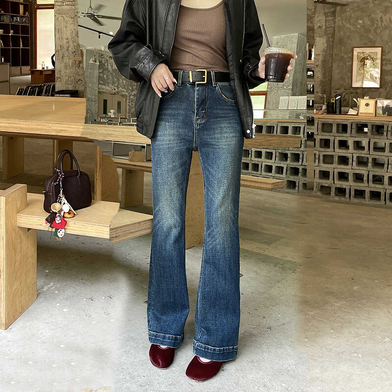 法式复古高腰深蓝色微喇牛仔裤女