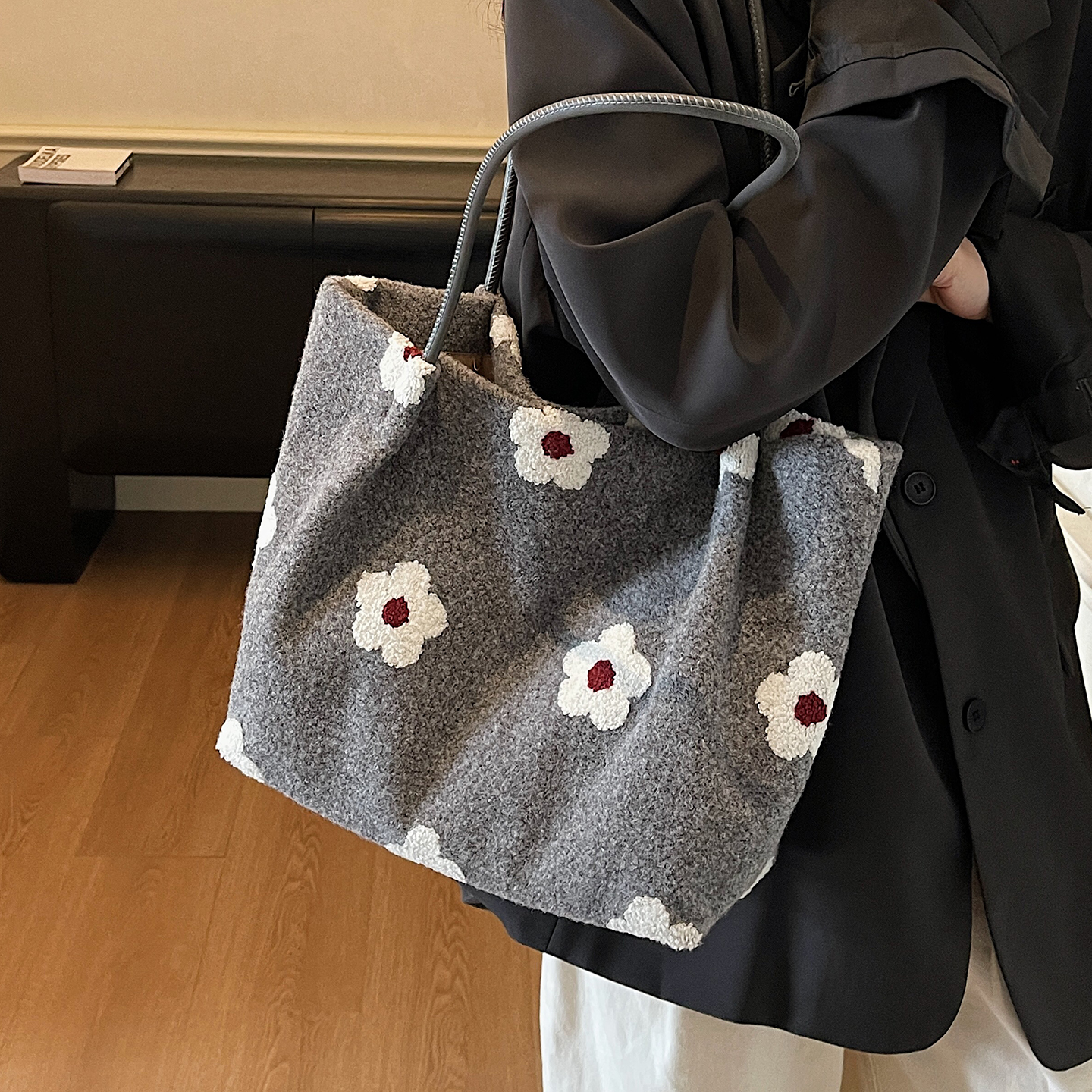 ZATZ甜美少女风大包毛呢托特包