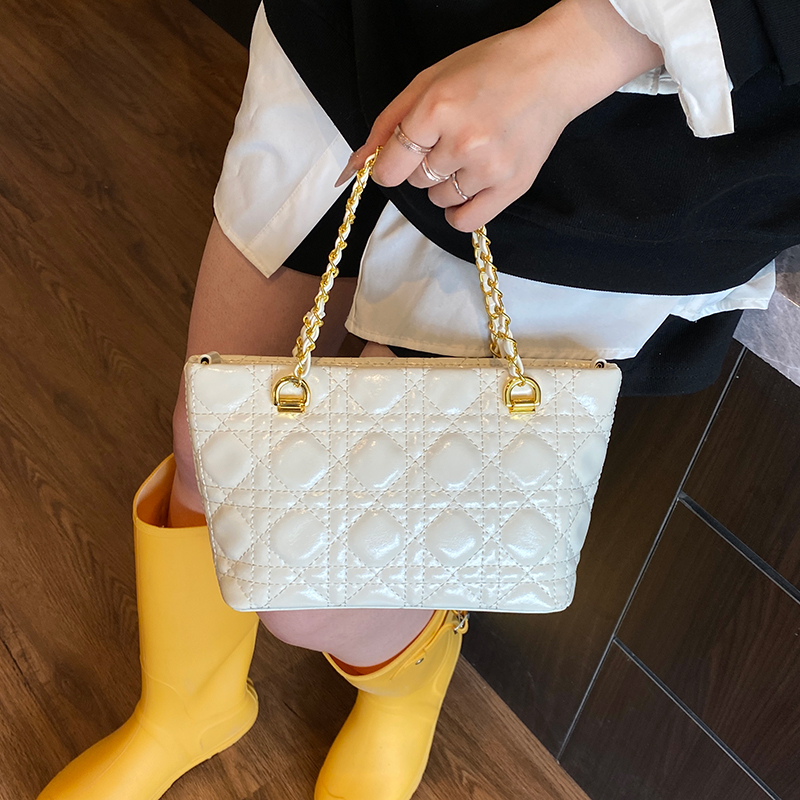 2025新款时尚百搭小方包