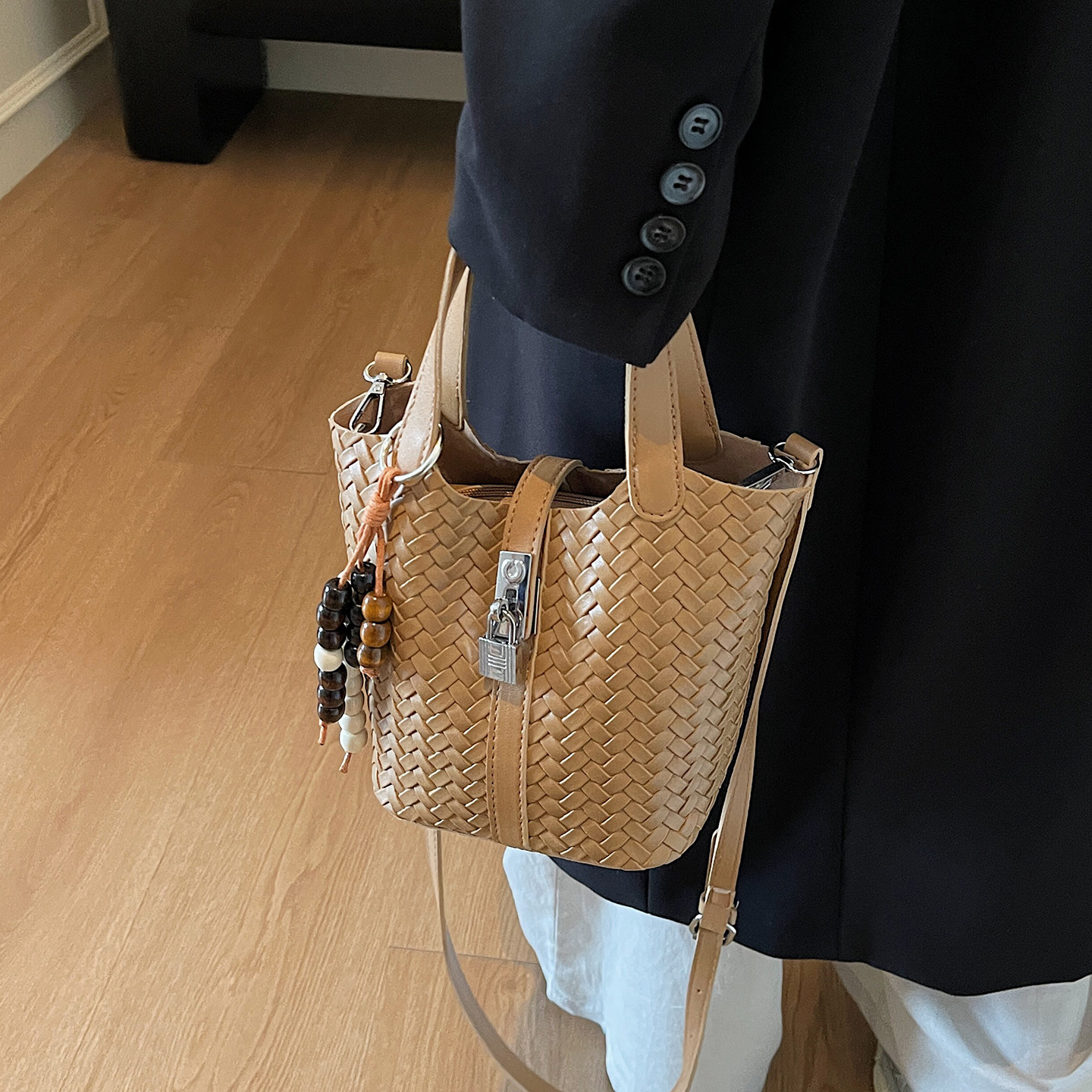 小众编织纹小包包女2025新款秋冬时尚手拎水桶包复古高级感斜挎包,箱包皮具/热销女包/男包,水桶包,淘宝优惠券,粉丝福利购,淘宝优惠卷