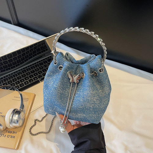 ZATZ蝴蝶牛仔链条抽绳水桶包