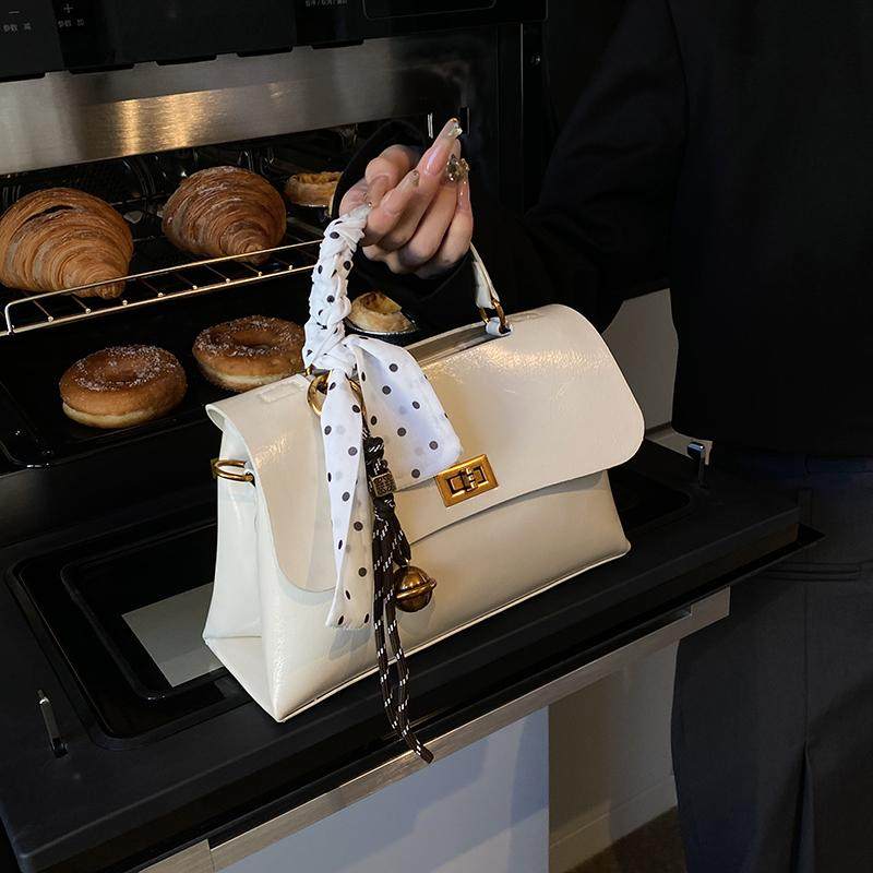 冬季流行油蜡皮小包包女2025新款高级感丝巾手提凯莉包质感斜挎包,箱包皮具/热销女包/男包,通用款女包,淘宝优惠券,粉丝福利购,淘宝优惠卷