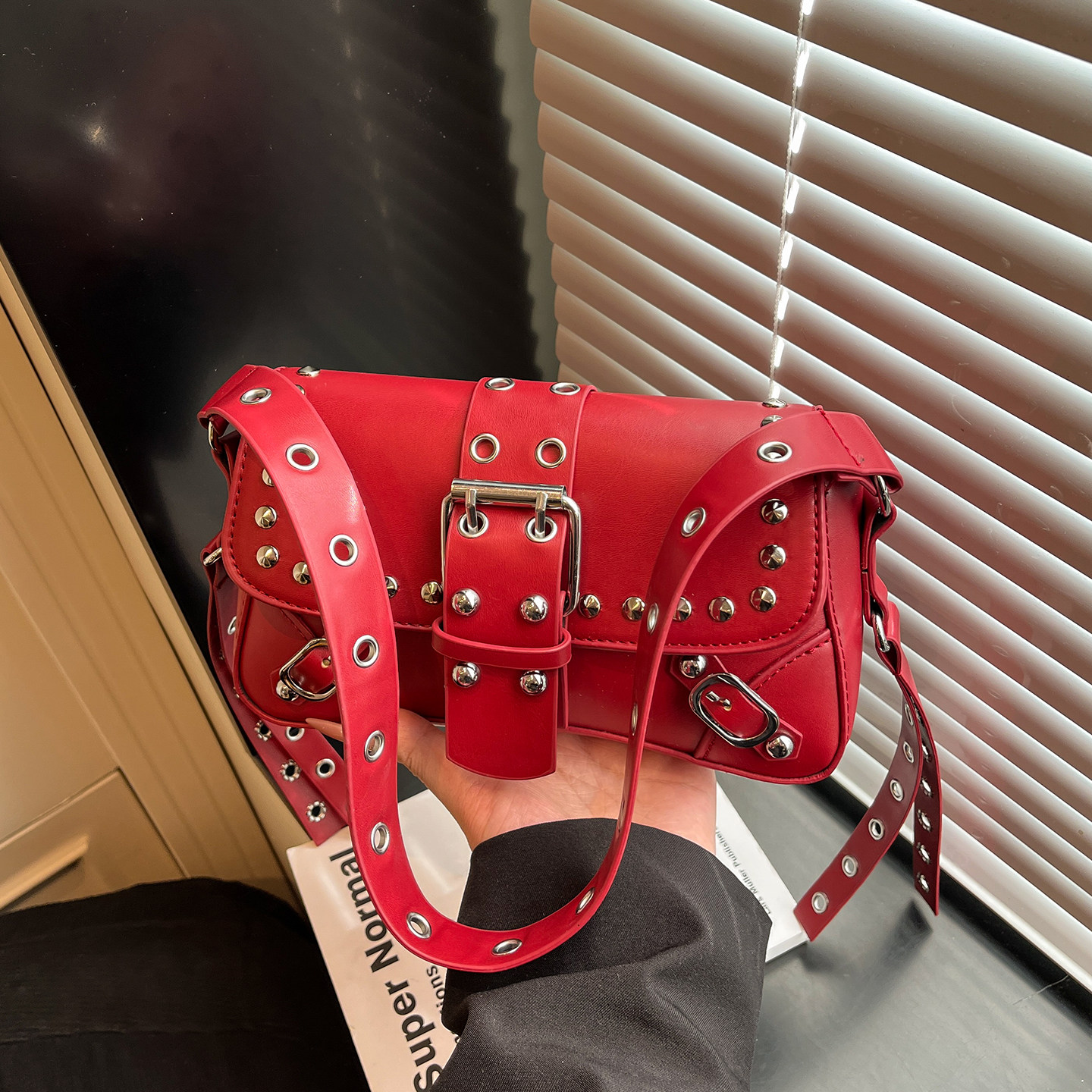 潮酷铆钉小包包女2025新款辣妹风腋下小方包冬季洋气高级感斜挎包,箱包皮具/热销女包/男包,小方包,淘宝优惠券,粉丝福利购,淘宝优惠卷