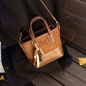 麂皮绒菜篮子小包包女2025新款 秋冬复古手提水桶包百搭单肩斜挎包