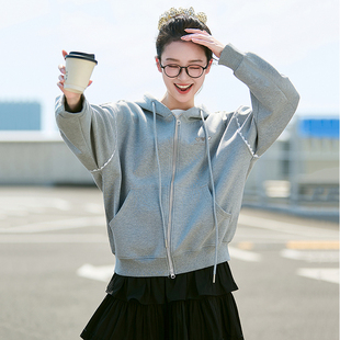 唐狮灰色短外套女2025秋季新款韩版氛围感宽松连帽小个子开衫卫衣