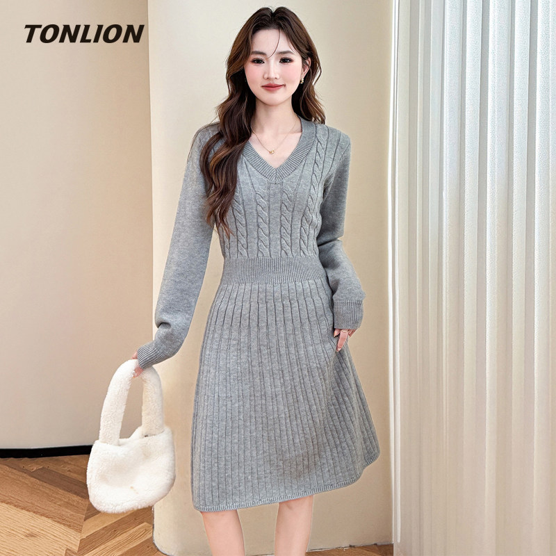 唐狮长袖针织连衣裙女2026春季新款V领收腰显瘦灰色绞花毛衣裙子,女装/女士精品,连衣裙,淘宝优惠券,粉丝福利购,淘宝优惠卷