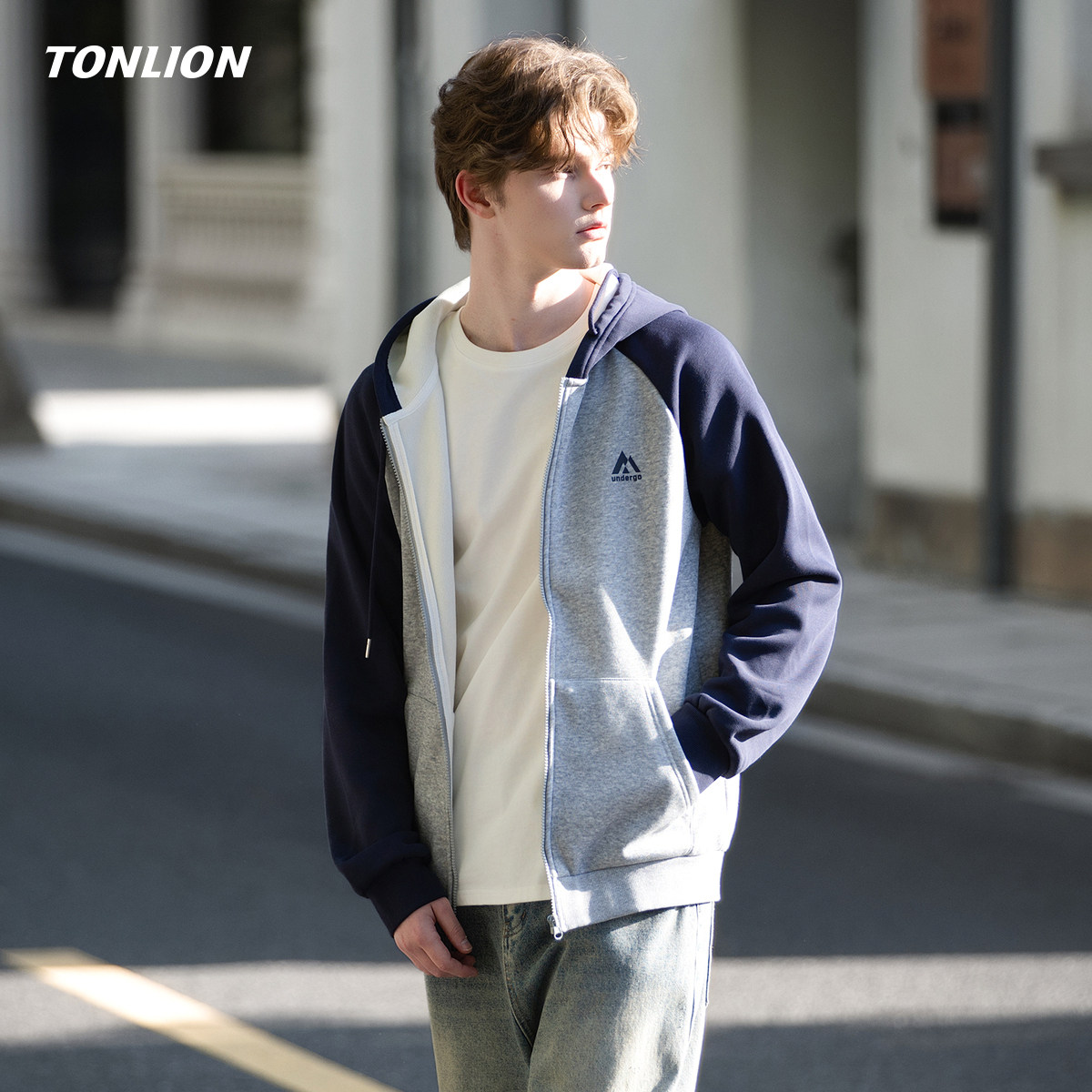 唐狮加绒卫衣男2025冬季新款撞色拼接宽松连帽青少年保暖针织外套