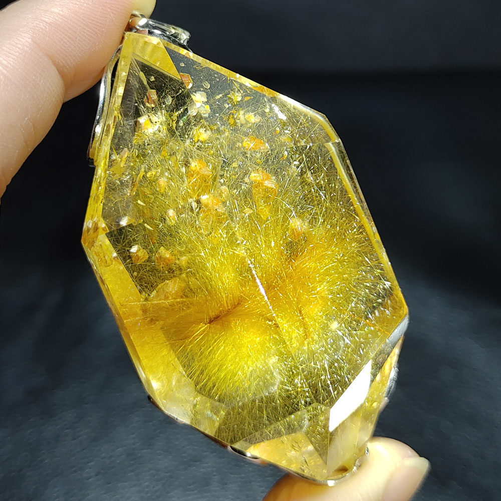 精品天然金发晶绿幽灵水晶吊坠