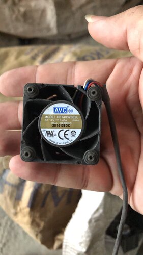 DBTA0328B2U P014 3.8厘米3828服务器风扇。12V