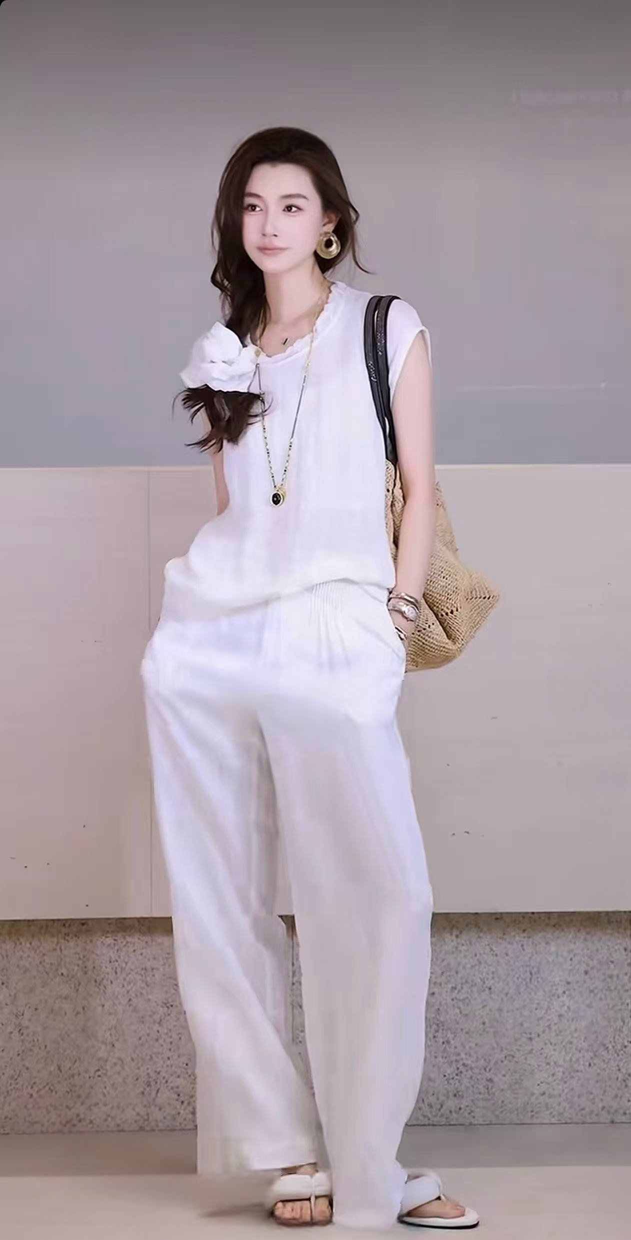 100%网织亚麻套装高品质极简2026新款白色上衣同色系休闲裤两件套