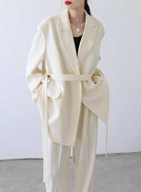 CHICCLO2024春季新款设计感小众宽肩飘带中长垂感西装外套女西服