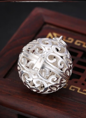 香囊球镂空原创S925纯银个性亮银可打开圆球转动吊坠女款时尚