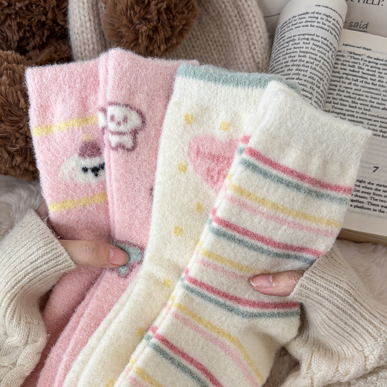 ''甜味少女''澳绒袜子女加厚中筒袜加绒秋冬季居家可爱小狗睡眠袜