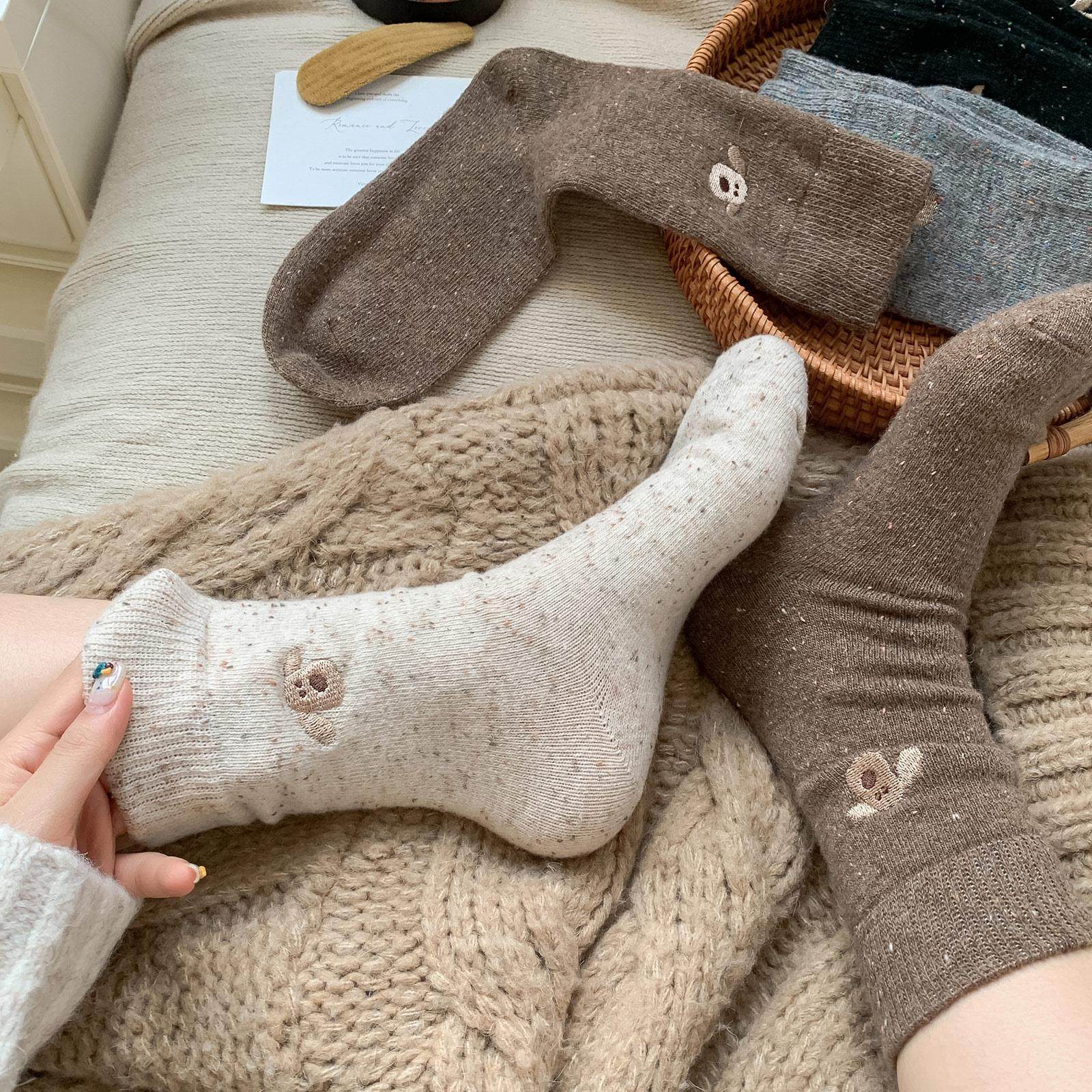 卡通小狗刺绣袜子女复古美拉德棕色地板秋冬加厚保暖防寒羊毛中筒,女士内衣/男士内衣/家居服,中筒袜,淘宝优惠券,粉丝福利购,淘宝优惠卷