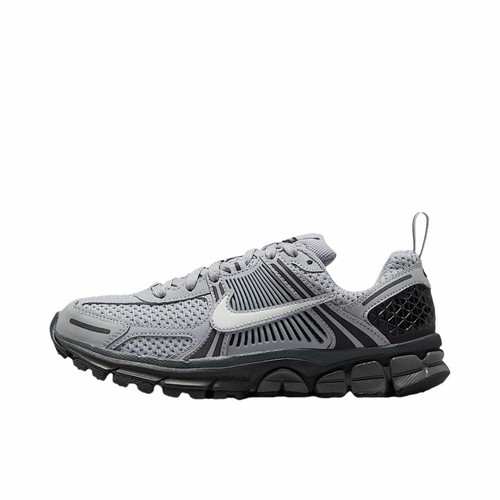 耐克Nike灰黑舒适缓震低帮跑步鞋