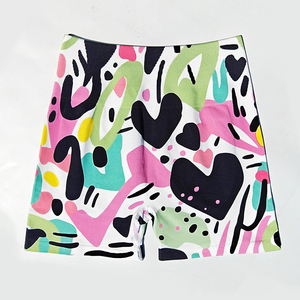 爱心涂鸦彩色印花运动瑜伽服女短裤高腰提臀收腹运动健身短裤三分