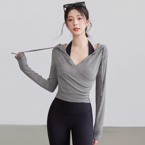 设计感V领交叉连帽瑜伽t恤女