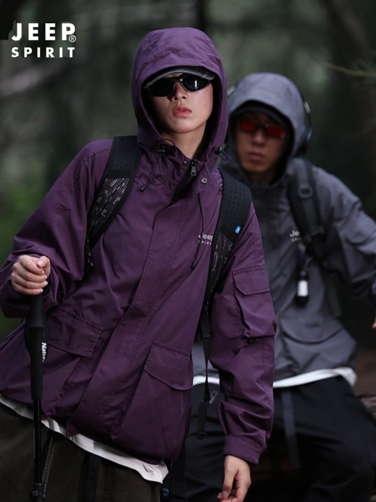 JEEP男情侣秋冬户外登山服山系派克服防风潮牌连帽夹克外套