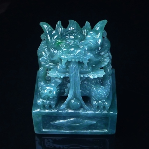 天然翡翠A货玉石龙玉玺镇纸