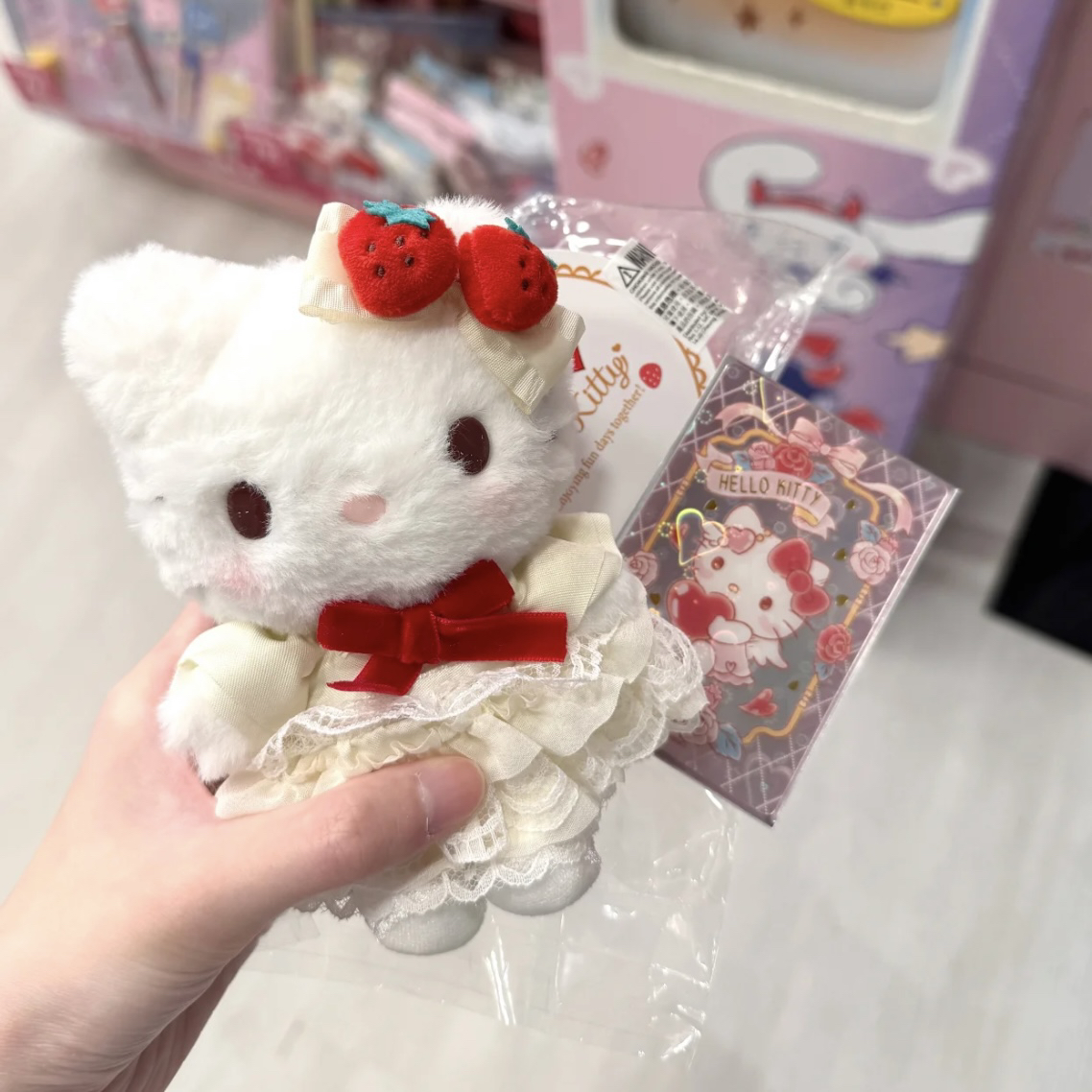 日本三丽鸥Kitty草莓奶油蛋糕库洛米系列毛绒包挂饰件玉贵美乐蒂