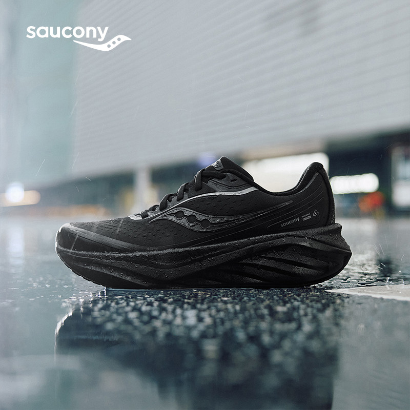 索康尼PHOENIXINFERNO跑鞋