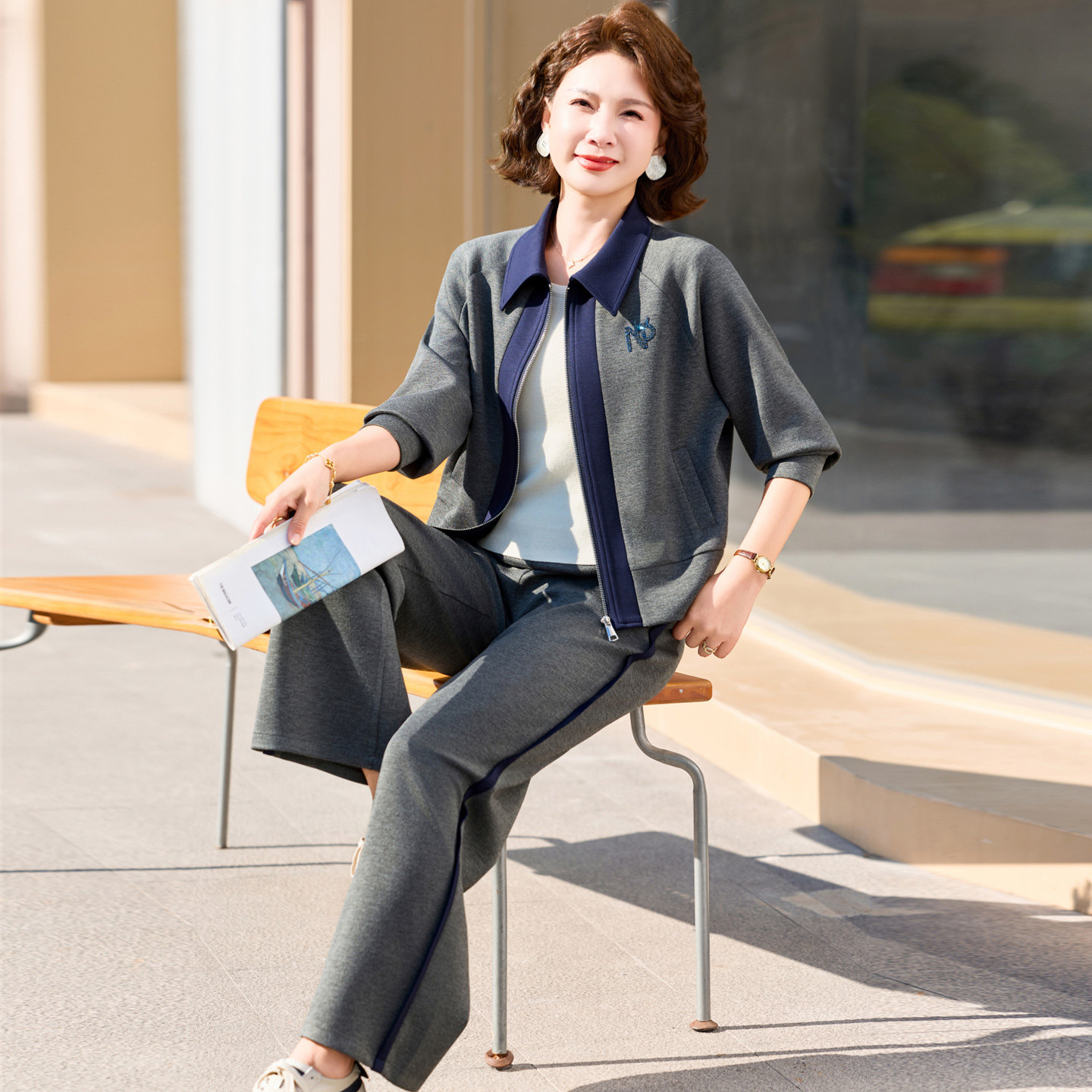 高端妈妈春装套装洋气高贵中老年女休闲运动服宽松显瘦开衫两件套