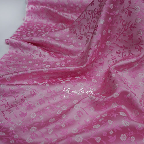 水粉色可爱风小梅园丝绸织锦缎