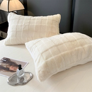 a类轻奢保暖亲肤懒兔绒枕套单人牛奶绒超柔双面绒枕头套枕皮48