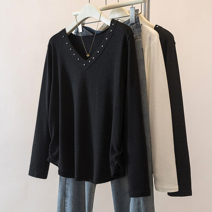 大码女装钉珠V领正肩长袖t恤女2026年春装新款胖mm显瘦打底衫上衣