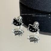 Maywct 黑皮KT 可爱猫咪甜酷暗黑小巧睡觉不摘钛钢拧扣耳钉耳骨