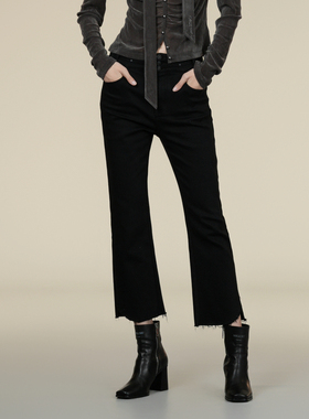 XG雪歌2025冬新款极简百搭复古丹宁做旧牛仔微喇裤女XK402026A190