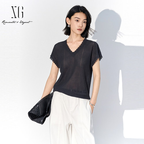 XG雪歌黑色显瘦V领短袖针织衫女25夏款坑条亚麻上衣XL211816A890