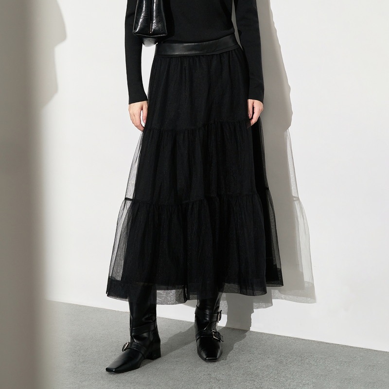 XG雪歌25冬轻盈网纱半身裙拼接显瘦A版赫本风小黑裙XK403017A190