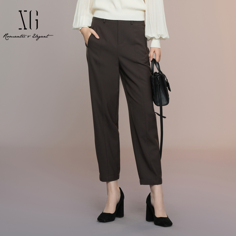 XG雪歌2025秋极简百搭利落剪裁高智通勤烟管西装裤女XK302016A374