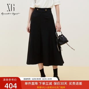 xg雪歌黑色经典 中长裙XJ303020A590 A字高腰显瘦半身裙2024秋新款