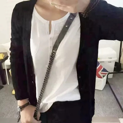 简约V领竹节棉长袖纯色T恤打底衫