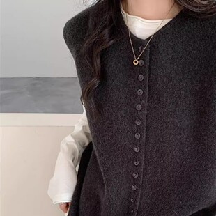 【心头爱马甲】三色韩系简约叠穿纯色圆领排扣针织毛衣马甲背心秋