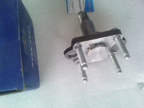 适用于雪佛兰乐风乐骋新赛欧后轮心羊角轴颈轴承轴头后桥轮毂支座