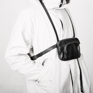 深山九处真皮双肩胸包 前胸挂包 山羊皮皮包马甲运动包 男女情侣