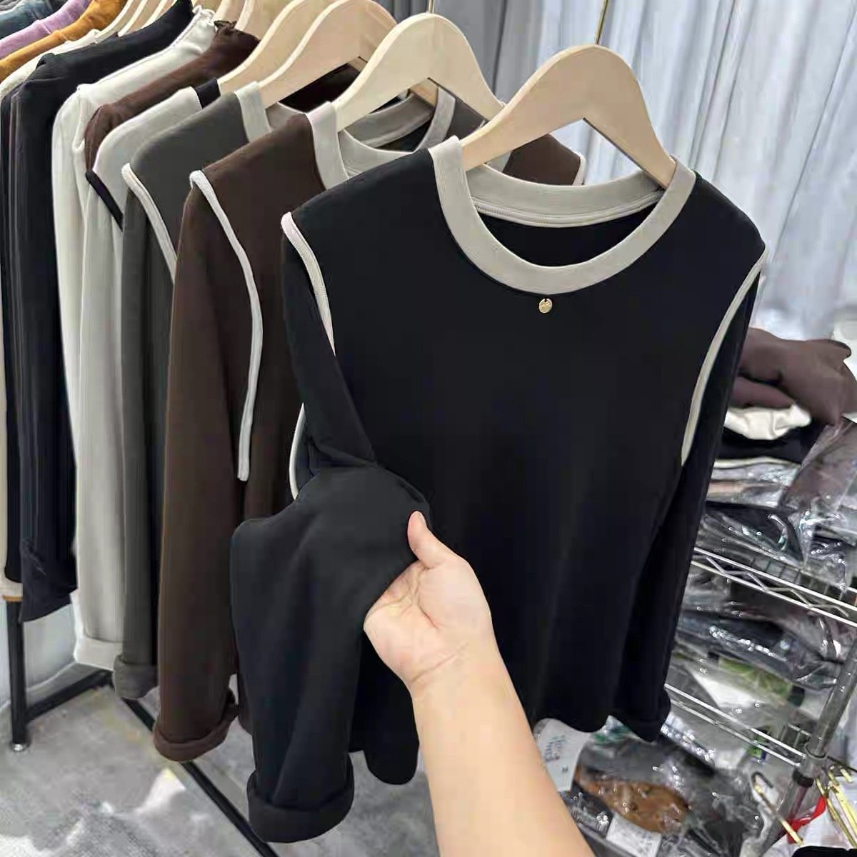 2025秋冬新款叠穿超好搭配韩系撞色钉珠抓毛保暖长袖T恤女打底衫