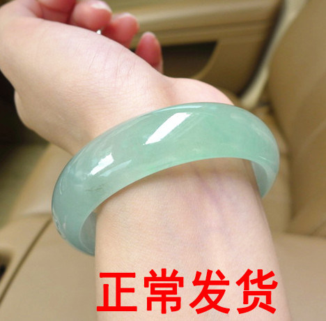 玉手镯天然那翡翠色石英岩质时尚