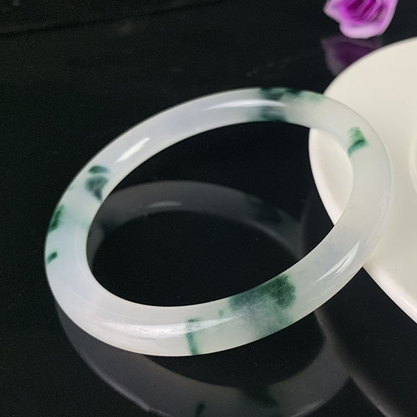 手镯细圆条少女款翡翠色飘花玉手镯杂石叮当镯新疆和田金丝玉
