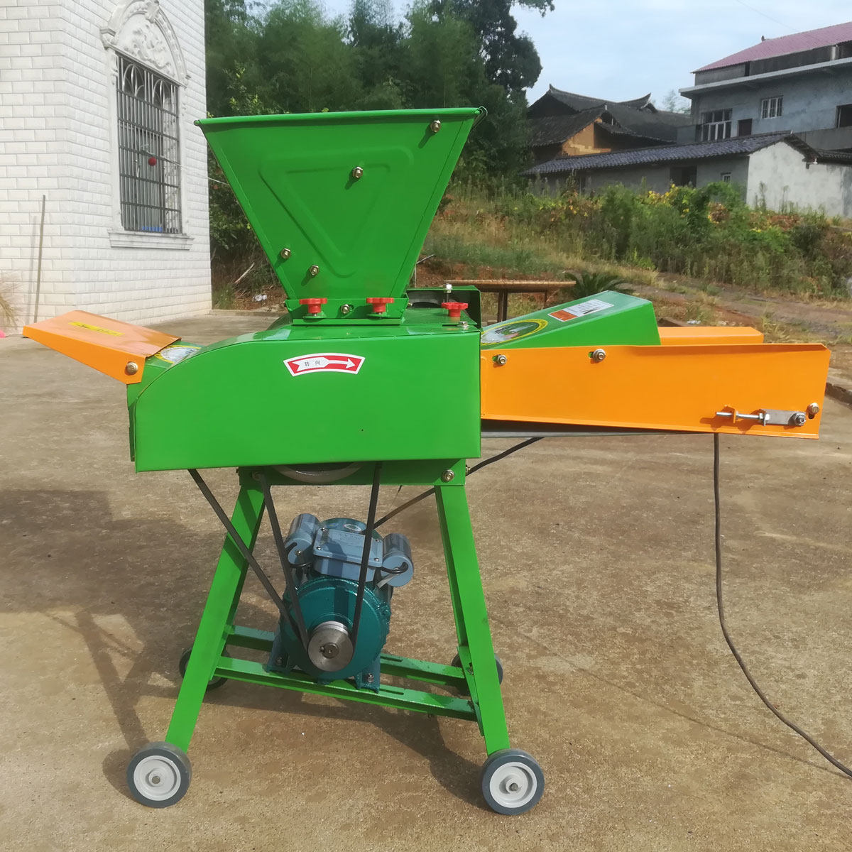 定制小型切草机干稻草粉碎机220v秸秆卧式铡草机家用养殖牛羊干湿