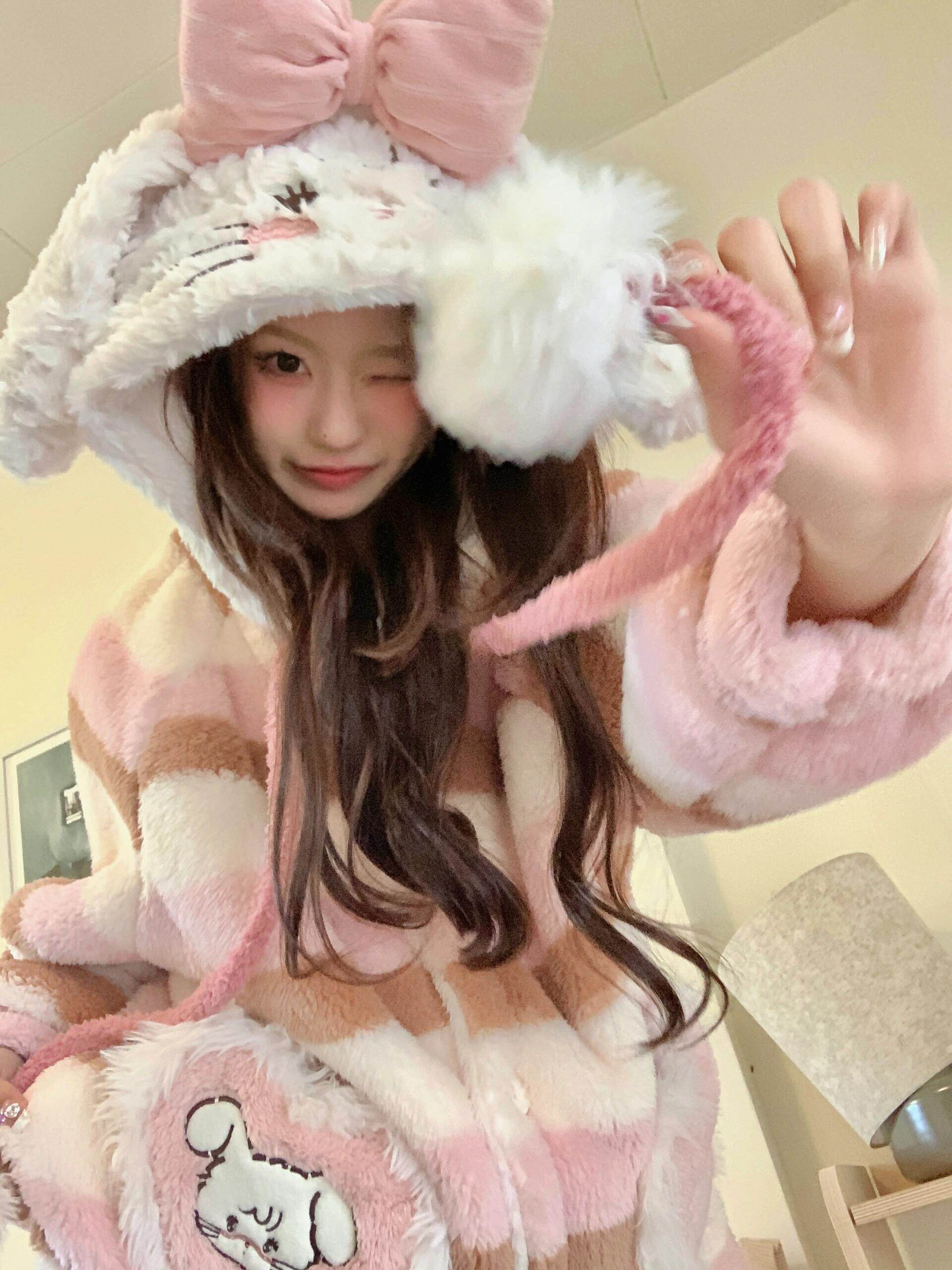 CARTOON BUNNY HOODED CORAL VELVET PAJAMAS WOMENS WINTER 2024 NEW PLUSH PAJAMAS LOUNGEWEAR NIGHTDRESS